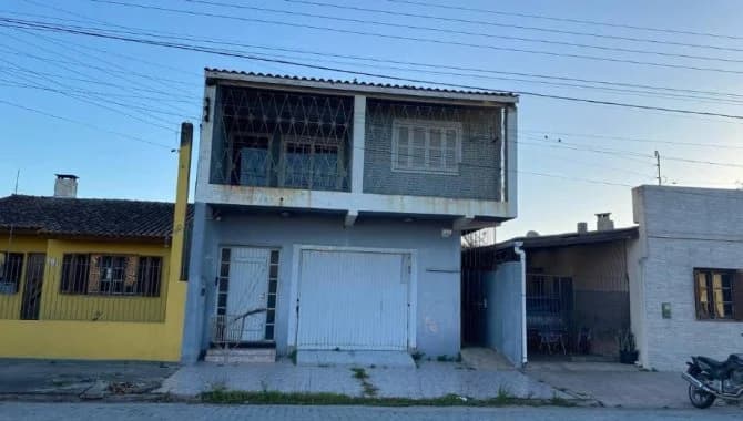 Foto 3 de 3: Casa em leilão em Santa Vitória Do Palmar - RS, bairro Centro — Casa 248 m² - Centro - Santa Vitória Do Palmar - RS