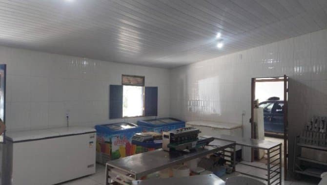 Foto 13 de 19: Casa em leilão em Camaçari - BA, bairro Monte Gordo — Casa 389 m² - Monte Gordo - Camaçari - BA