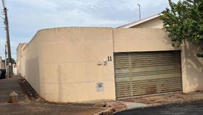 Foto 2 de 3: Casa em leilão em Araraquara - SP — Casa 132 m² - Parque Residencial Vale do Sol - Araraquara - SP