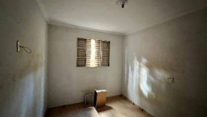 Foto 6 de 14: Apartamento em leilão em Birigui - SP, bairro Quemil — Apartamento 44 m² - Quemil - Birigui - SP