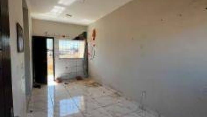 Foto 3 de 15: Casa em leilão em Sinop - MT — Casa 51 m² - Residencial Sabrina III - Sinop - MT