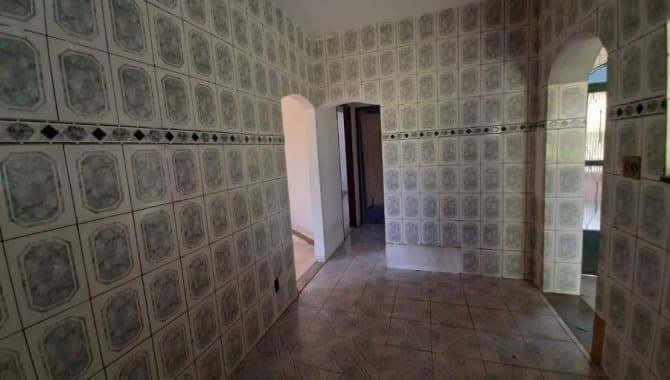 Foto 11 de 18: Casa em leilão em Magé - RJ, bairro Parque do Imperador — Casa 162 m² - Parque do Imperador - Magé - RJ