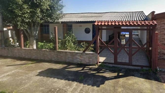 Foto 1 de 3: Casa em leilão em Balneário Pinhal - RS, bairro Praia do Pinhal — Casa 199 m² - Praia do Pinhal - Balneário Pinhal - RS