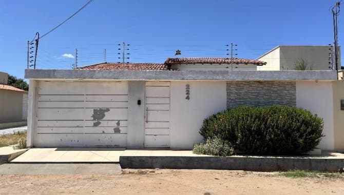 Foto 1 de 31: Casa em leilão em Picos - PI, bairro Ipueiras — Casa 122 m² - Ipueiras - Picos - PI