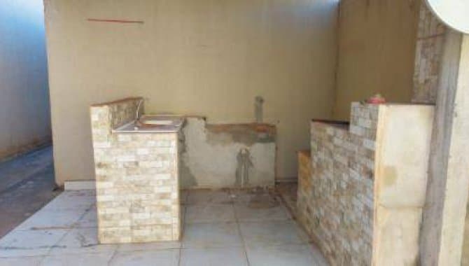 Foto 14 de 37: Casa em leilão em Itumbiara - GO, bairro Jardim Europa — Casa em Condomínio 68 m² (01 vaga) - Jardim Europa - Itumbiara - GO