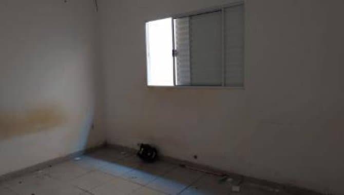 Foto 13 de 37: Casa em leilão em Itumbiara - GO, bairro Jardim Europa — Casa em Condomínio 68 m² (01 vaga) - Jardim Europa - Itumbiara - GO