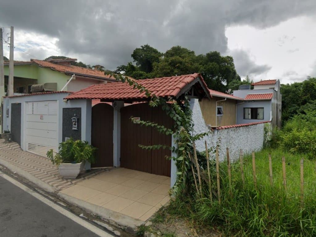 Foto 4 de 6: Casa em leilão em Mairinque - SP, bairro Jardim Granada — Casa 216 m² (área construída) - Jardim Granada - Mairinque - SP