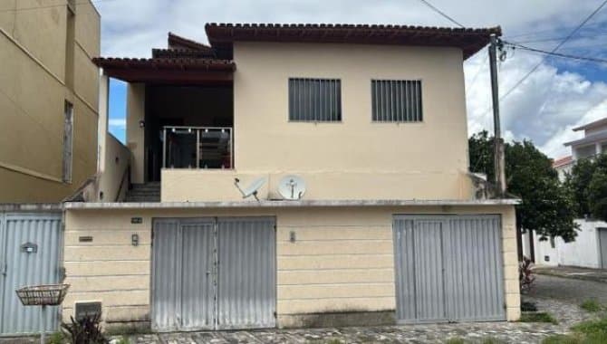Foto 1 de 2: Casa em leilão em Eunápolis - BA, bairro Centro — Casa 126 m² - Eunápolis-BA - Rua Filinto Vaz, 199 - Centro