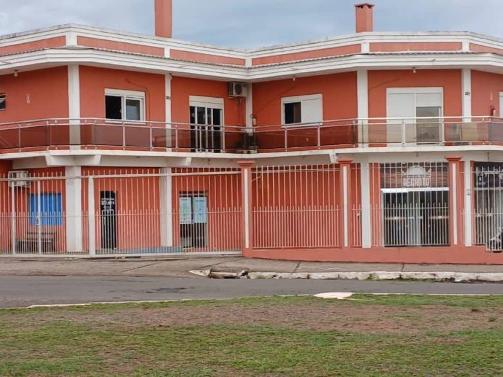 Foto 1 de 3: Apartamento em leilão em Santiago - RS, bairro Gaspar Dutra — Loja 154 m² - Gaspar Dutra - Santiago - RS