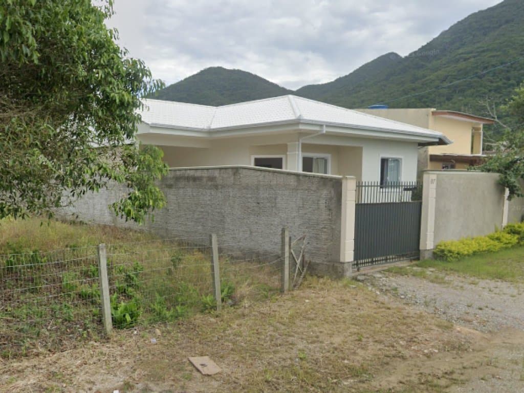 Foto 4 de 5: Casa em leilão em Palhoça - SC, bairro Praia de Fora — Casa 245 m² - Praia de Fora - Palhoça- RS