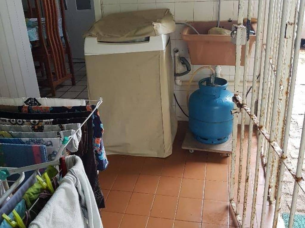 Foto 9 de 14: Casa em leilão em Camaçari - BA, bairro Centro — Casa 301 m² com Terreno de 1.324 m² - Centro - Camaçari - BA