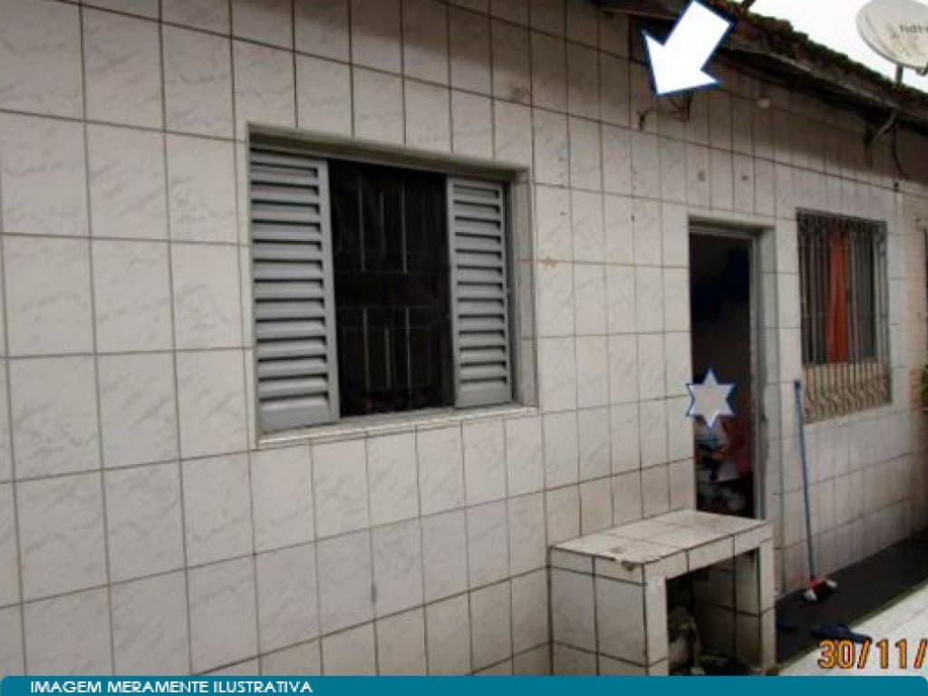 Foto 5 de 5: Casa em leilão em São Vicente - SP, bairro Vila Jockei Clube — Casa no Litoral com 36 m² (Conj. Residencial Monumento) - Vila Jockei Clube - São Vicente - SP