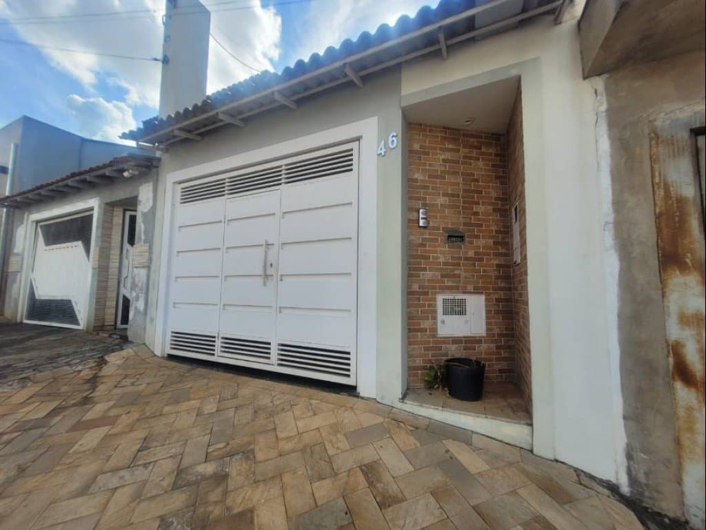 Foto 1 de 14: Casa em leilão em Tupã - SP, bairro Jardim Chácara Velini — Casa, Padrão, 1 Vaga(S) de Garagem