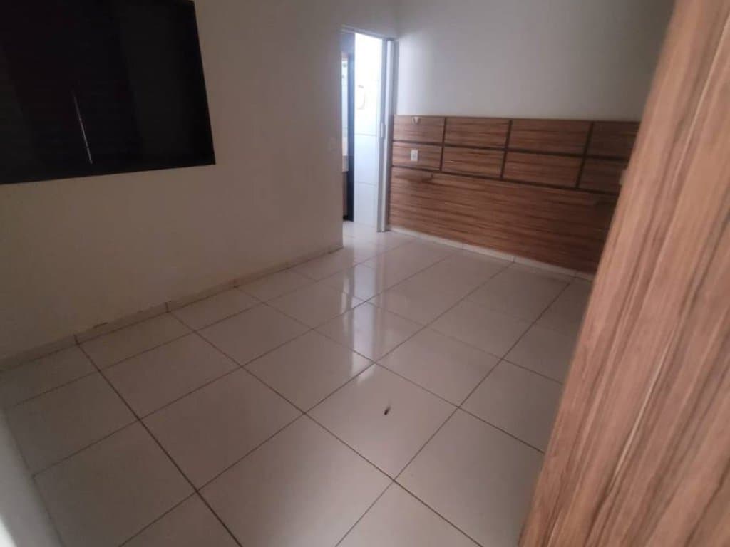 Foto 4 de 14: Casa em leilão em Tupã - SP, bairro Jardim Chácara Velini — Casa, Padrão, 1 Vaga(S) de Garagem