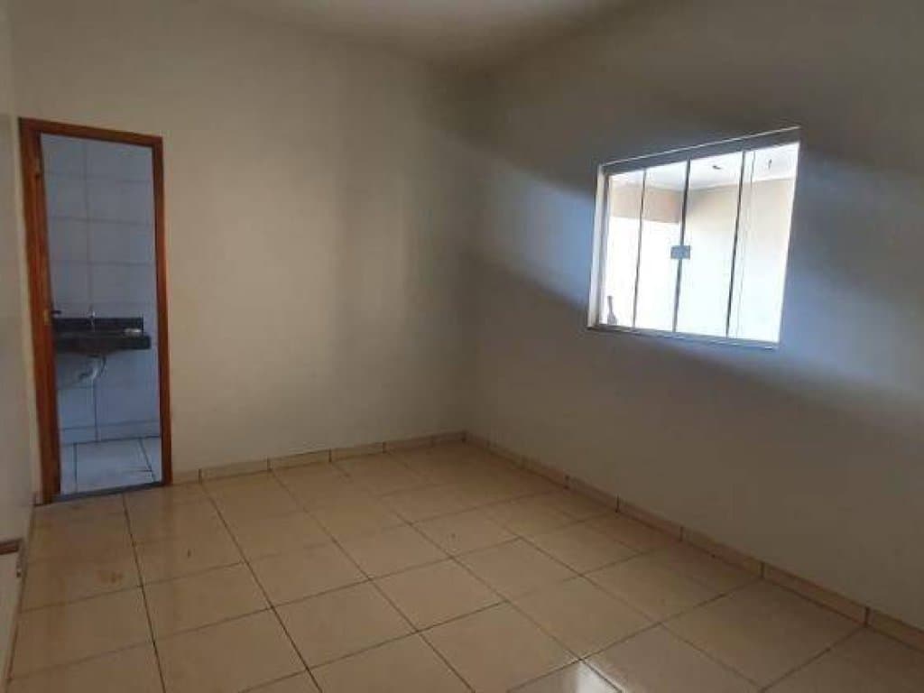 Foto 9 de 23: Casa em leilão em Santa Helena De Goiás - GO — Casa, em Condomínio, 1 Vaga(S) de Garagem