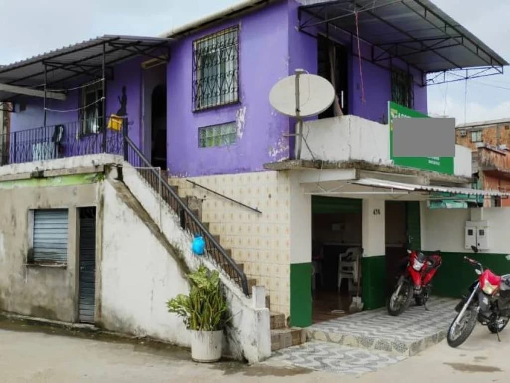 Foto 1 de 3: Casa em leilão em Tefé - AM, bairro Centro — Casa, Padrão, 0 Vaga(S) de Garagem