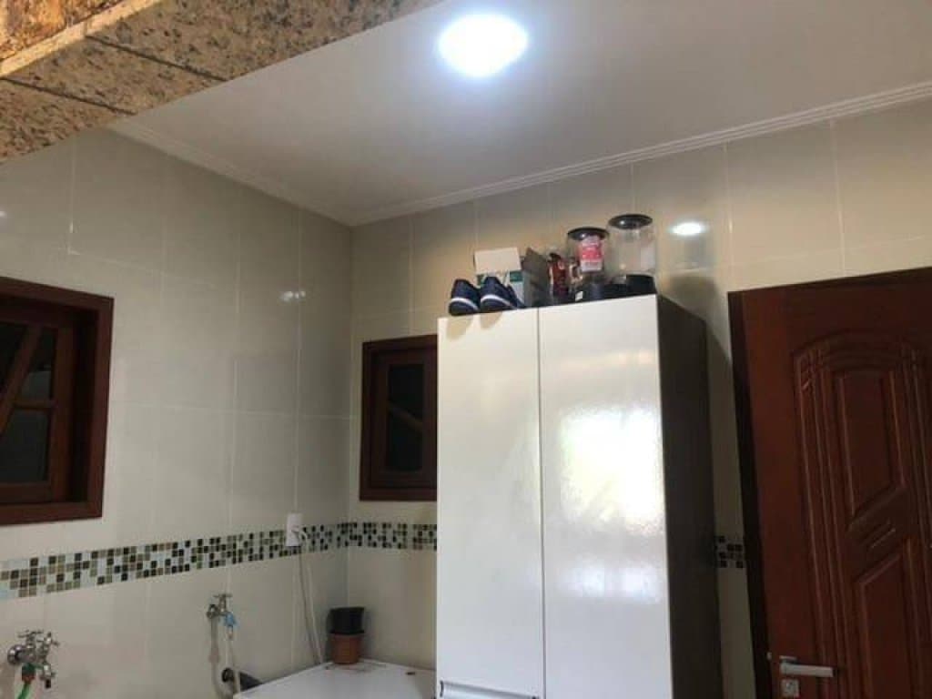 Foto 39 de 43: Casa em leilão em Magé - RJ, bairro Vila Inhomirim — Casa, Padrão, 3 Vaga(S) de Garagem