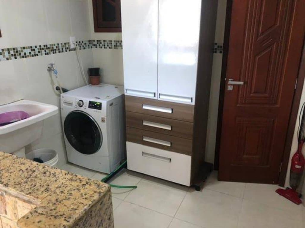 Foto 38 de 43: Casa em leilão em Magé - RJ, bairro Vila Inhomirim — Casa, Padrão, 3 Vaga(S) de Garagem