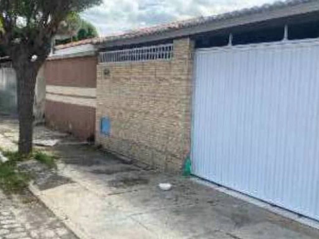 Foto 4 de 22: Casa em leilão em Jaguaribara - CE, bairro Nossa Senhora de Fátima — Casa, Padrão, 1 Vaga(S) de Garagem