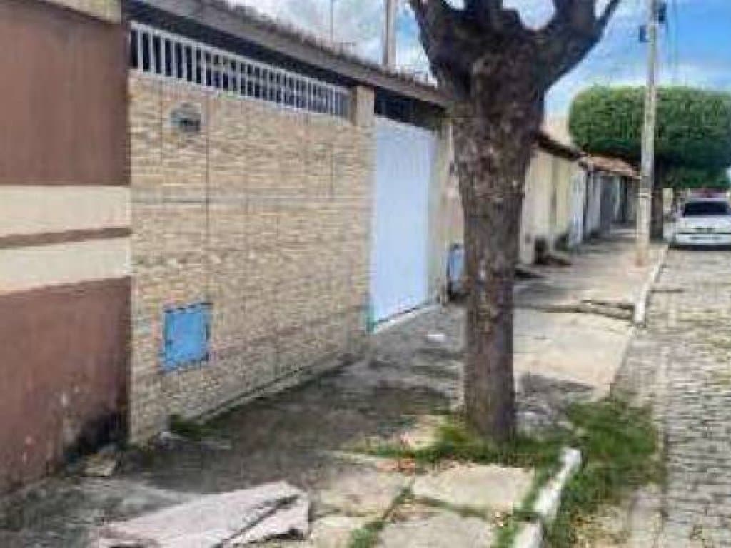 Foto 3 de 22: Casa em leilão em Jaguaribara - CE, bairro Nossa Senhora de Fátima — Casa, Padrão, 1 Vaga(S) de Garagem
