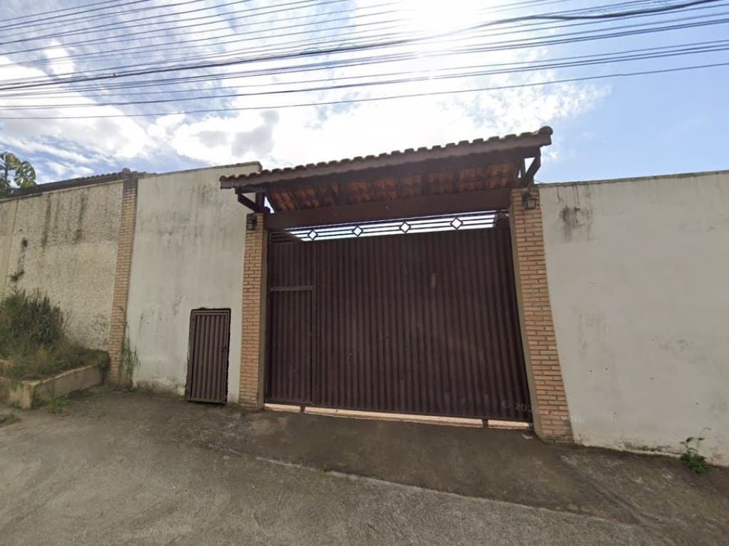 Foto 2 de 2: Casa em leilão em Suzano - SP, bairro Guaió — Chácara 833 m² em Terreno de 1.579 m² - Chácara Nova Suzano - Suzano - SP
