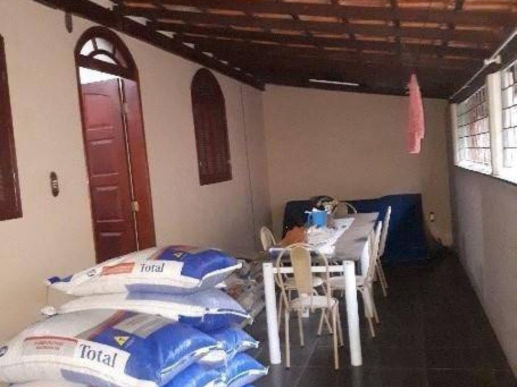 Foto 7 de 15: Casa em leilão em Leopoldina - MG, bairro Vale do Sol — Casa, Padrão, 1 Vaga(S) de Garagem