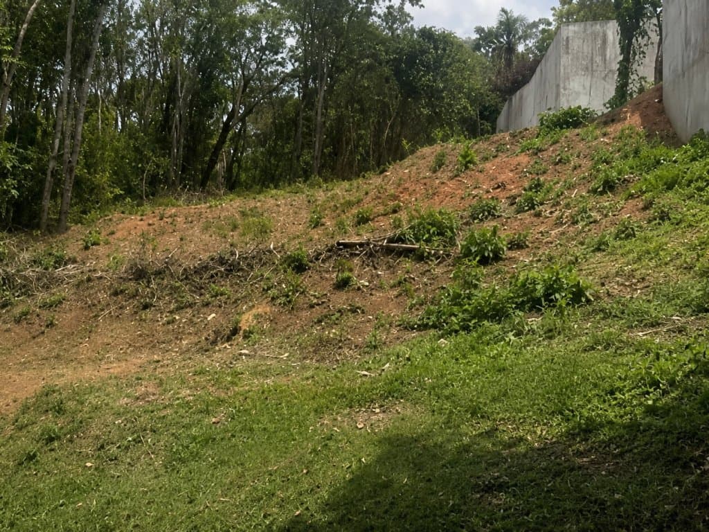 Foto 6 de 7: Terreno em leilão em Mogi Das Cruzes - SP — 03 Terrenos 2.301 m² (área total) no Condomínio Monterey Ville - Mogi das Cruzes - SP
