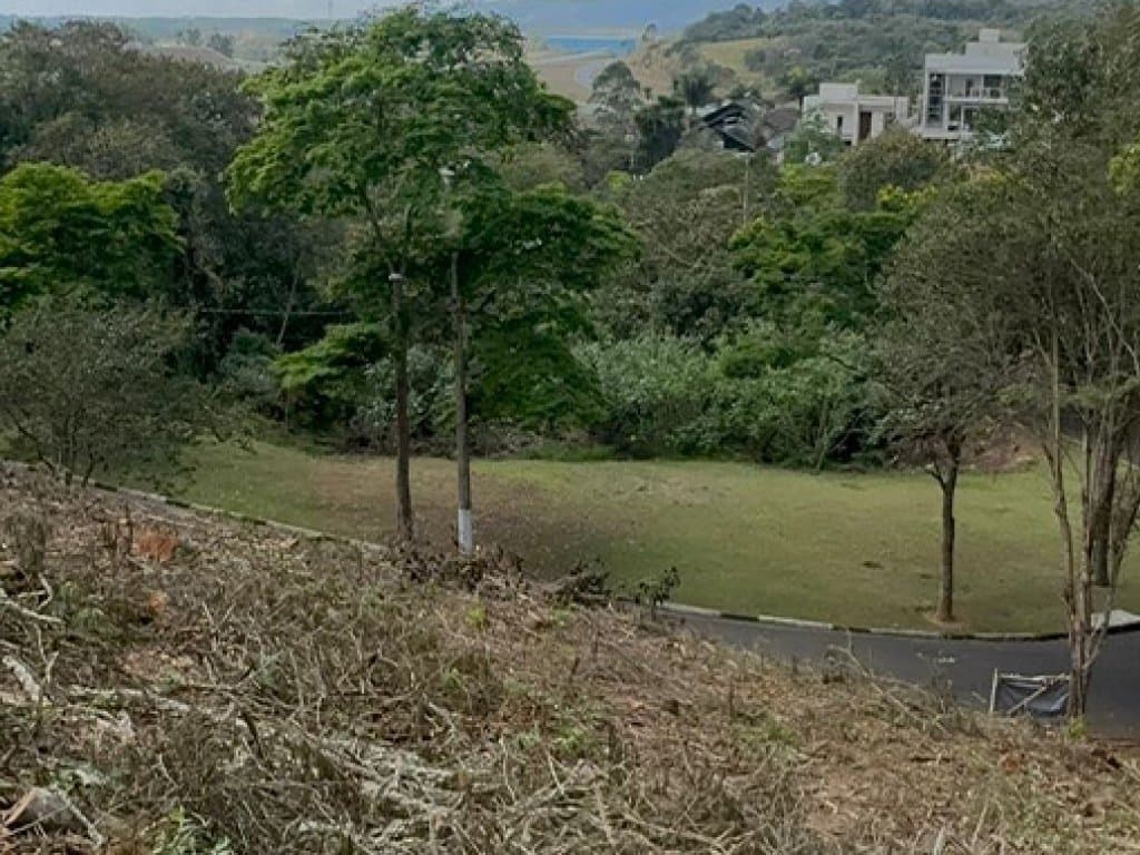 Foto 5 de 7: Terreno em leilão em Mogi Das Cruzes - SP — 03 Terrenos 2.301 m² (área total) no Condomínio Monterey Ville - Mogi das Cruzes - SP