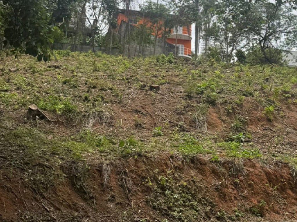 Foto 4 de 7: Terreno em leilão em Mogi Das Cruzes - SP — 03 Terrenos 2.301 m² (área total) no Condomínio Monterey Ville - Mogi das Cruzes - SP