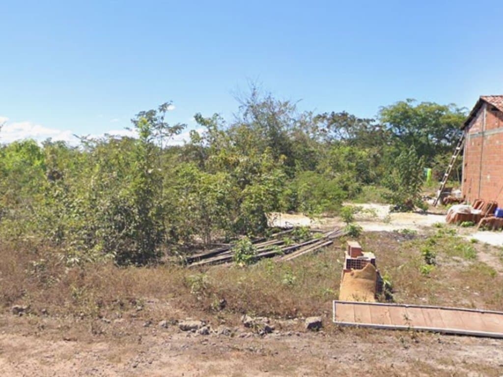 Terreno em leilão em Chapadinha - MA, bairro Parque Moisés Amorim — Terreno 500 m² - Chapadinha-MA - Av. Principal - Lt. 23 - Parque Moisés Amorim