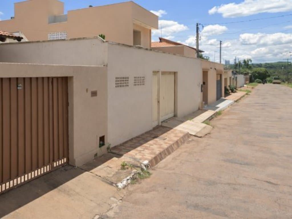 Foto 2 de 3: Casa em leilão em Inhumas - GO, bairro Anhanguera — Casa 215 m² - Anhanguera - Inhumas - GO