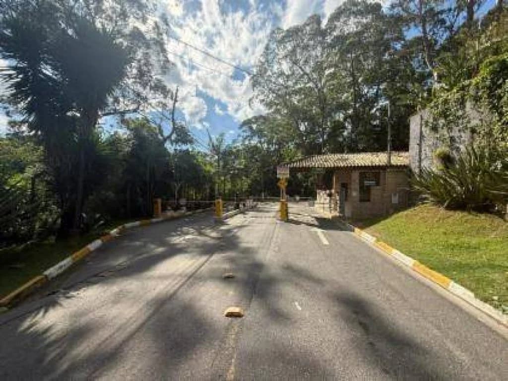 Foto 3 de 3: Casa em leilão em Carapicuíba - SP — Casa em Condomínio 218 m² - Parque Ideal - Carapicuíba - SP