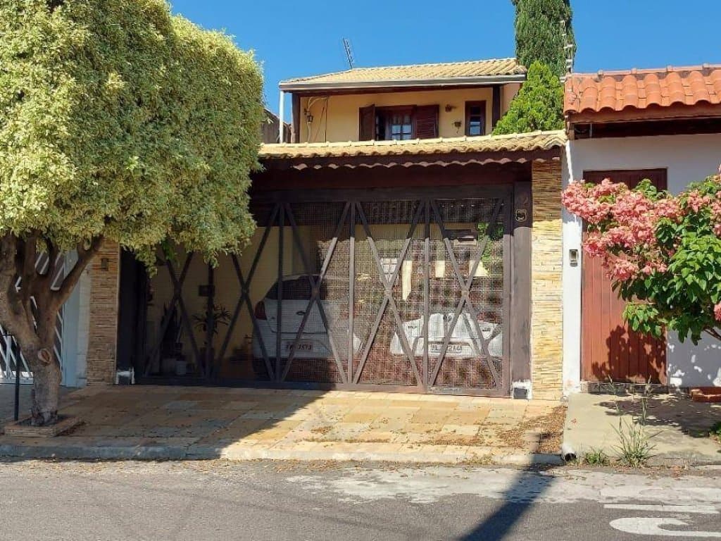 Foto 1 de 9: Casa em leilão em Cachoeira Do Sul - RS, bairro Centro — Casa 197 m² - Centro - Cachoeira do Sul - RS