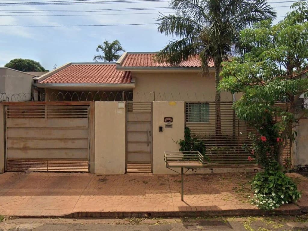 Foto 2 de 4: Casa em leilão em Ourinhos - SP, bairro Jardim Brilhante — Parte Ideal (50%) sobre Casa 114 m² - Jardim Brilhante - Ourinhos - SP