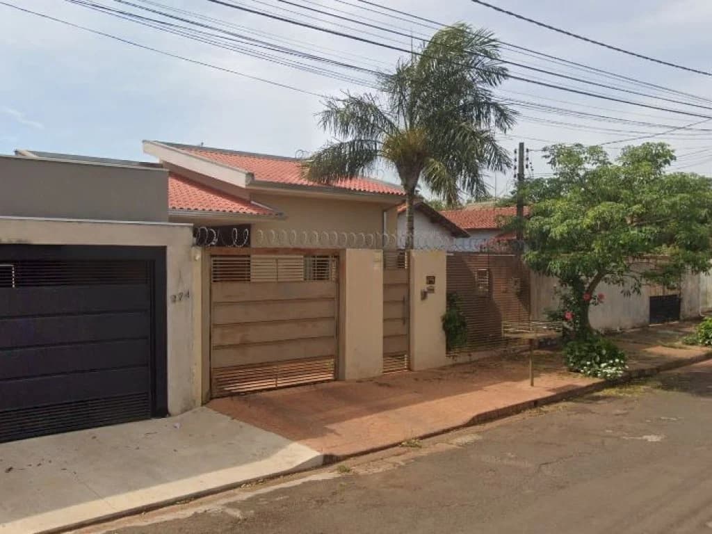 Foto 3 de 4: Casa em leilão em Ourinhos - SP, bairro Jardim Brilhante — Parte Ideal (50%) sobre Casa 114 m² - Jardim Brilhante - Ourinhos - SP