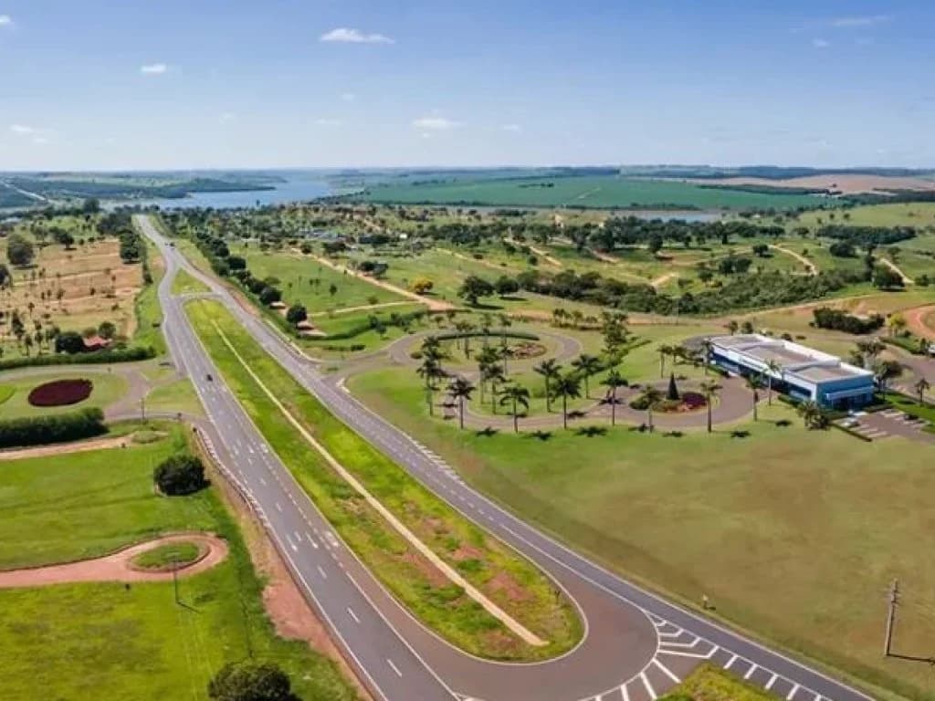 Foto 4 de 4: Terreno em leilão em Paranapanema - SP, bairro Riviera de Santa Cristina Xiii — Terreno 450 m² - Riviera de Santa Cristina XIII - Paranapanema - SP