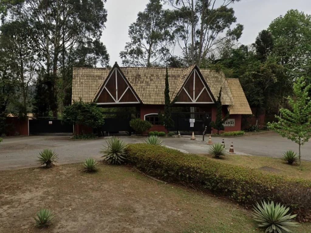 Foto 1 de 12: Terreno em leilão em Mairiporã - SP — Terreno em Condomínio com 1.184 m² - Condomínio Canadá Village - Mairiporã - SP