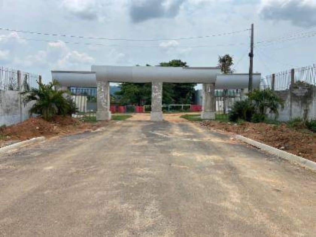 Foto 1 de 36: Casa em leilão em Colniza - MT — Casa em Condomínio 316 m² - Garça II - Colniza - MT