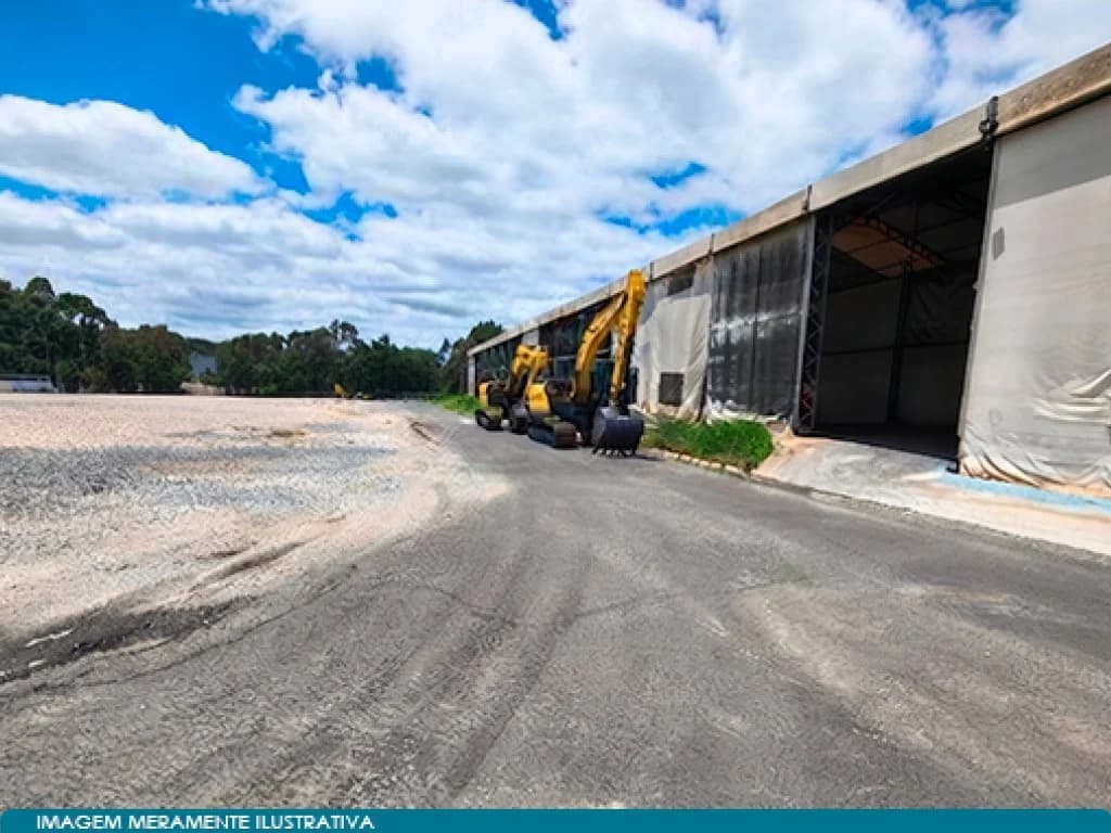Foto 3 de 14: Terreno em leilão em Sorocaba - SP, bairro Aparecidinha — Área Industrial 202.796 m² - Aparecidinha - Sorocaba - SP - Leilão de Direitos