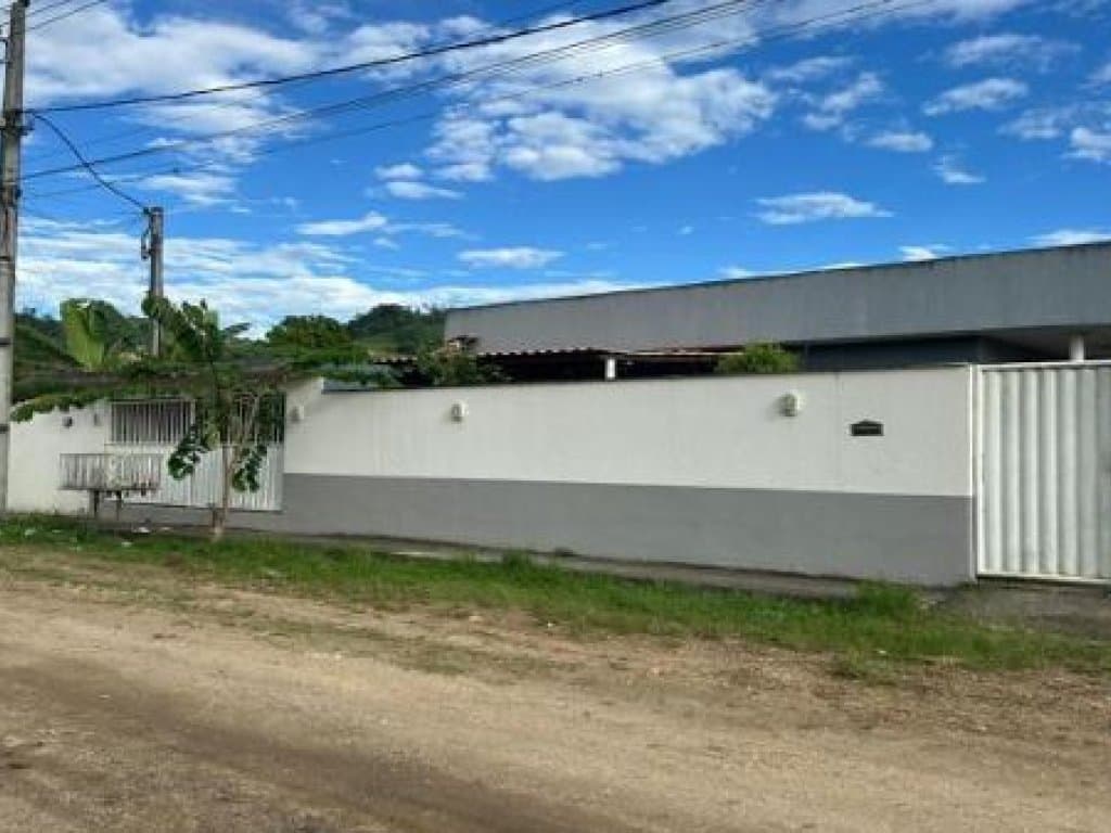 Casa em leilão em Rio Bonito - RJ, bairro Duas Barras — Casa 74 m² - Rio Bonito-RJ - Rua B, 26 - Casa 08 - Duas Barras