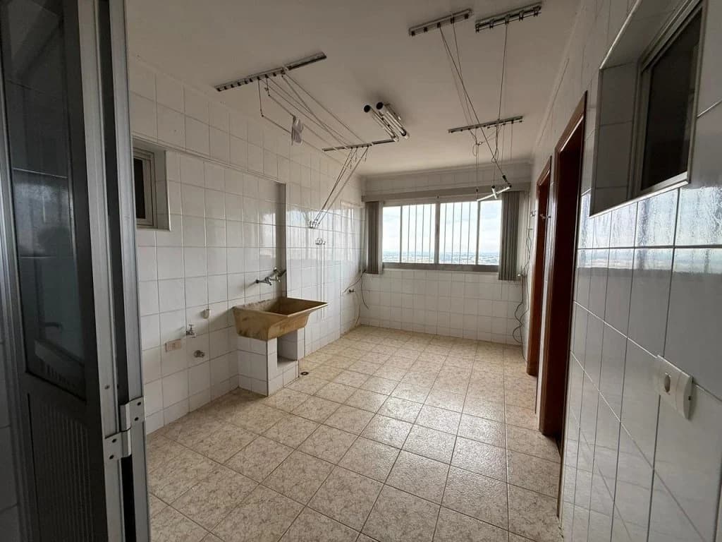 Foto 35 de 48: Apartamento em leilão em Fernandópolis - SP, bairro Centro — Apartamento com Cobertura  264 m² (02 vagas) - Centro - Fernandópolis - SP