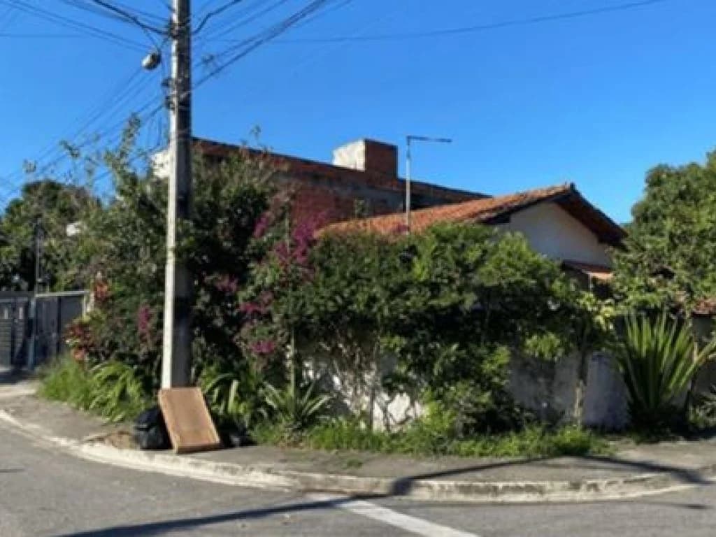 Foto 2 de 2: Casa em leilão em Niterói - RJ, bairro Piratininga — Casa 117 m² - Piratininga - Niterói - RJ