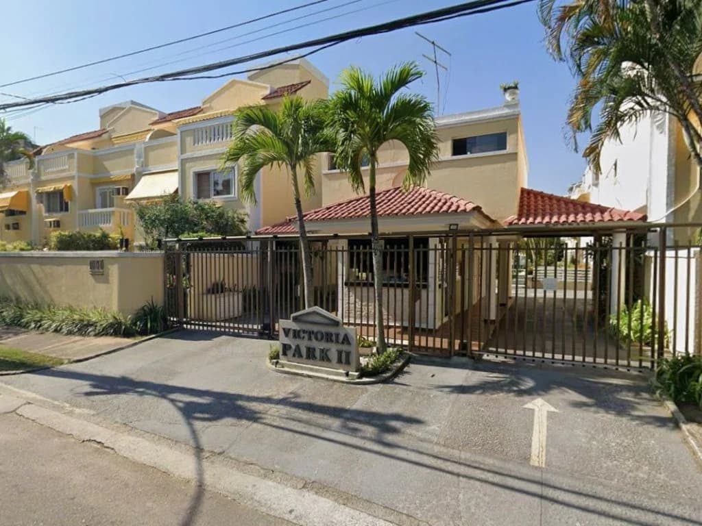 Foto 1 de 3: Apartamento em leilão em Rio De Janeiro - RJ, bairro Recreio dos Bandeirantes — Apartamento 175 m² (privativa + comum) com 02 vagas - Recreio dos Bandeirantes - Rio de Janeiro - RJ