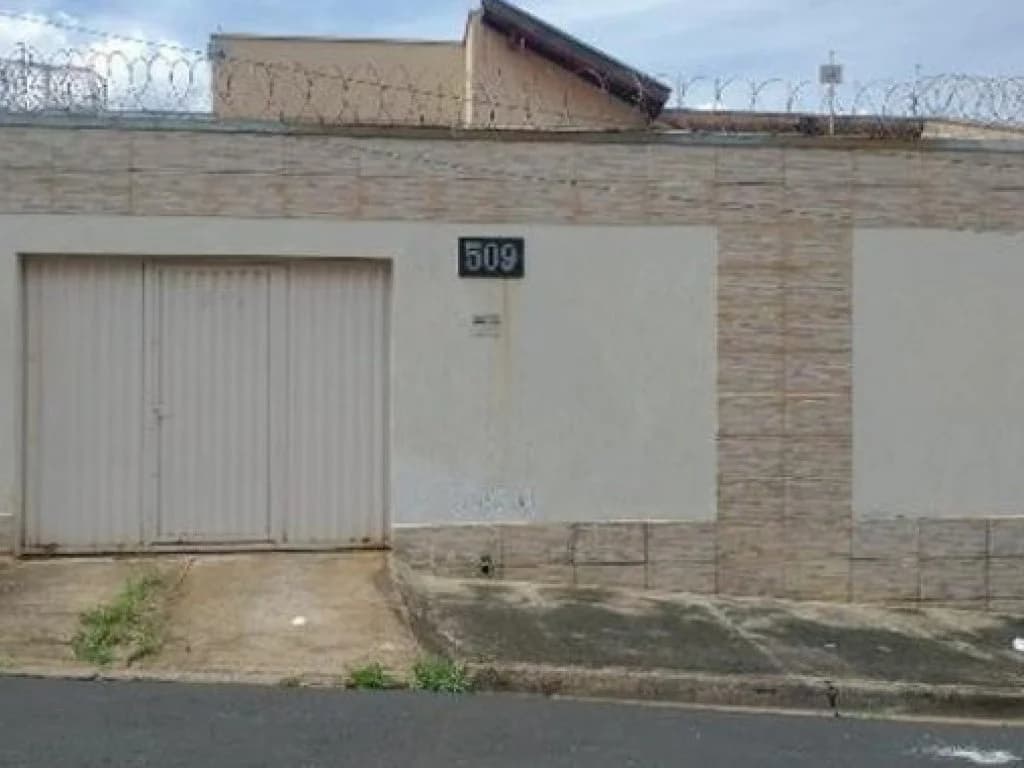 Foto 3 de 3: Casa em leilão em Uberaba - MG, bairro Cidade Nova — Casa 54 m² - Cidade Nova - Uberaba - MG