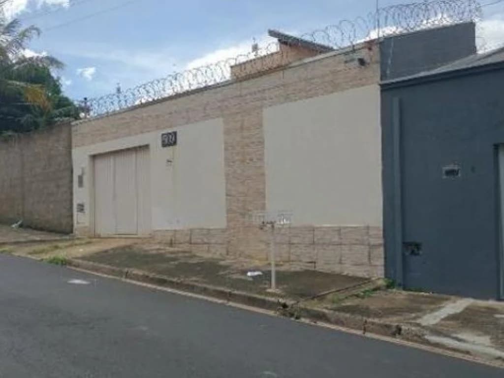 Foto 2 de 3: Casa em leilão em Uberaba - MG, bairro Cidade Nova — Casa 54 m² - Cidade Nova - Uberaba - MG