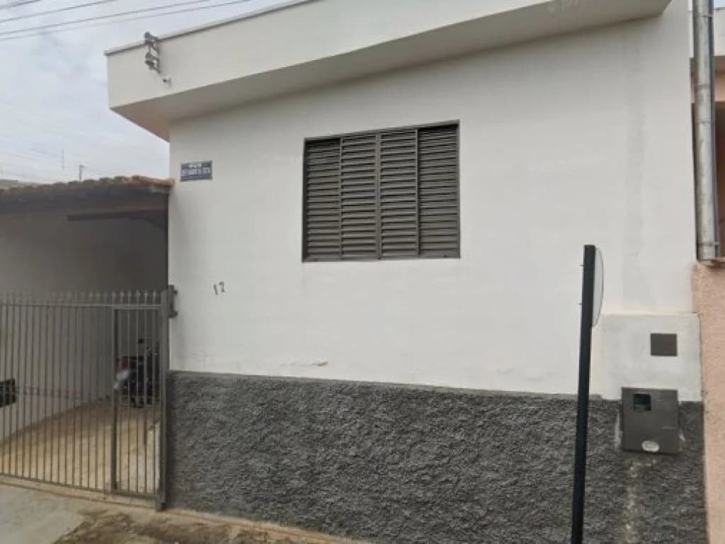 Foto 3 de 3: Casa em leilão em Piumhi - MG, bairro J K — Casa 68 m² - J.K - Piumhi - MG
