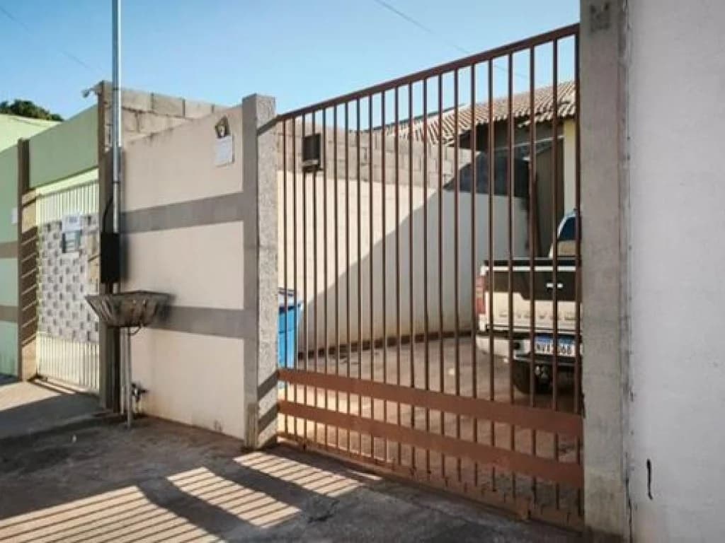 Casa em leilão em Várzea Grande - MT, bairro Costa Verde — Casa 58 m² - Várzea Grande-MT - Rua Santa Cecília - Área 12A da Qd. 62 - Costa Verde
