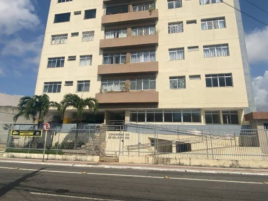 Foto 5 de 7: Apartamento em leilão em Aracaju - SE, bairro Centro — Apartamento 96 m² (01 vaga) - Centro - Aracaju - SE