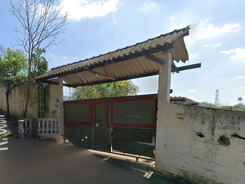 Foto 1 de 3: Casa em leilão em Arujá - SP, bairro Chácaras Copaco — Casa em Terreno 1.267 m² - Chácaras Copaço - Arujá - SP