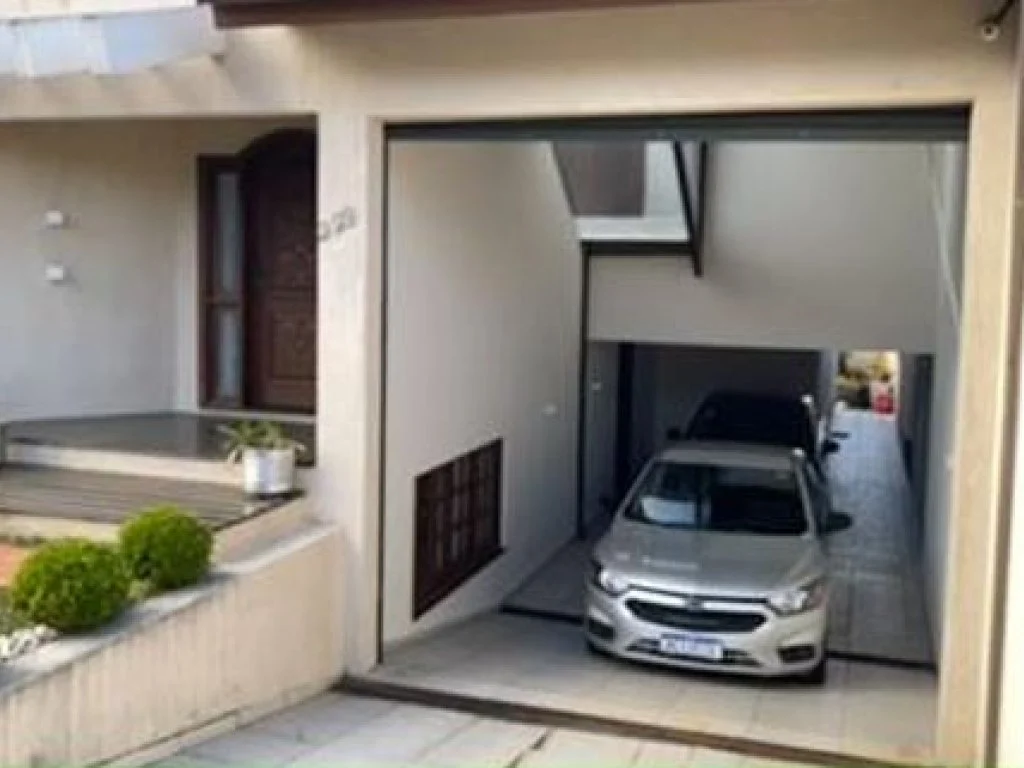 Foto 15 de 16: Casa em leilão em Curitiba - PR, bairro Guaíra — Casa 404 m² - Guaíra - Curitiba - PR